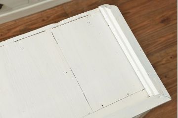 アンティーク家具　アンティークペイント仕上げ ダイヤガラスキャビネット(食器棚、カップボード)