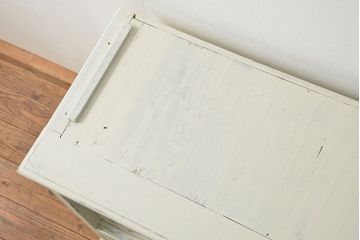 アンティーク家具　アンティークペイント仕上げ ダイヤガラスキャビネット(食器棚、カップボード)