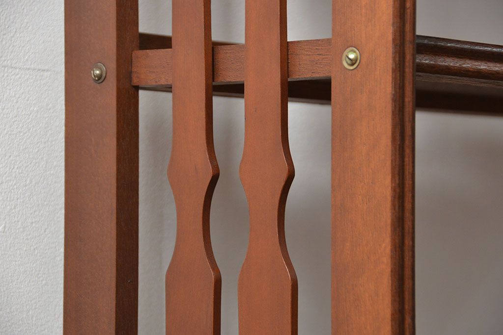 ヴィンテージ家具　昭和レトロ かわいいデザインのビンテージ本棚(ブックシェルフ、飾り棚)