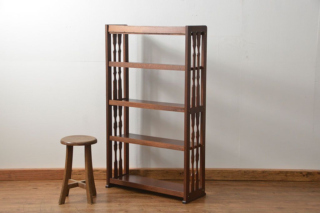 ヴィンテージ家具　昭和レトロ かわいいデザインのビンテージ本棚(ブックシェルフ、飾り棚)