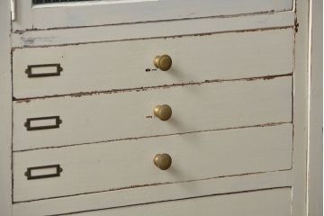 レトロ家具　アンティークペイント レトロな脚付きデンタルキャビネット(デンタルケース、ケビント、収納棚)