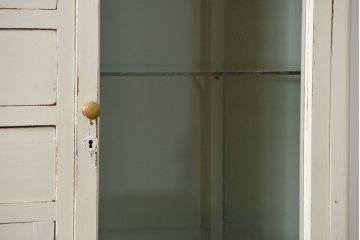 レトロ家具　アンティークペイント レトロな脚付きデンタルキャビネット(デンタルケース、ケビント、収納棚)