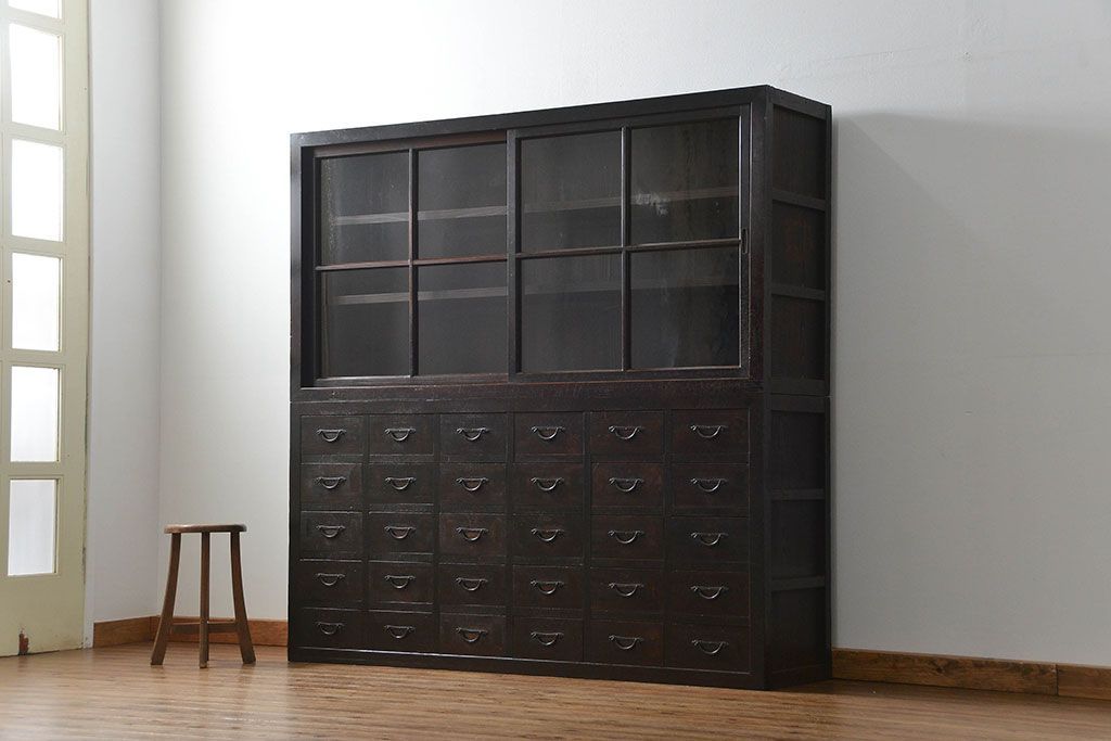 アンティーク家具　古民具・骨董 30杯引き出し重ね収納棚(飾り棚、薬箪笥、水屋箪笥、収納箪笥)