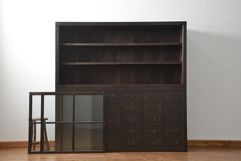 アンティーク家具　古民具・骨董 30杯引き出し重ね収納棚(飾り棚、薬箪笥、水屋箪笥、収納箪笥)