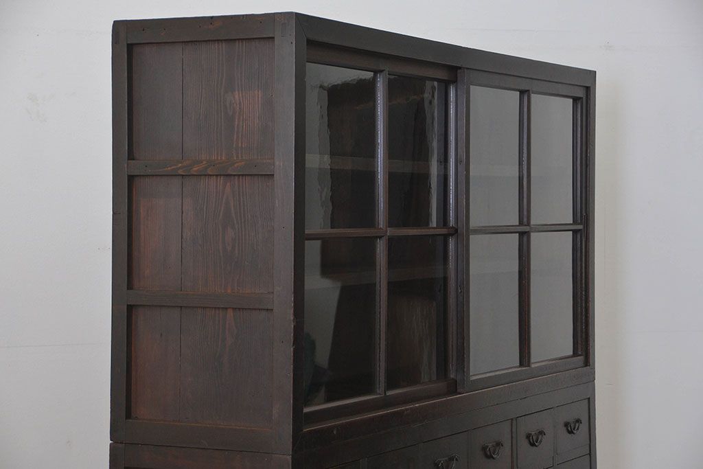 アンティーク家具　古民具・骨董 30杯引き出し重ね収納棚(飾り棚、薬箪笥、水屋箪笥、収納箪笥)