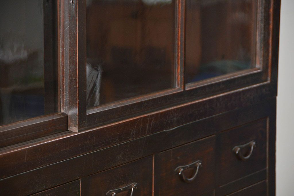 アンティーク家具　古民具・骨董 30杯引き出し重ね収納棚(飾り棚、薬箪笥、水屋箪笥、収納箪笥)