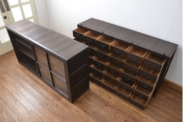 アンティーク家具　古民具・骨董 30杯引き出し重ね収納棚(飾り棚、薬箪笥、水屋箪笥、収納箪笥)