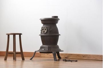 アンティーク雑貨　未使用品 SANKYO(サンキョー) ビンテージダルマストーブ(大)(薪ストーブ、石炭ストーブ)