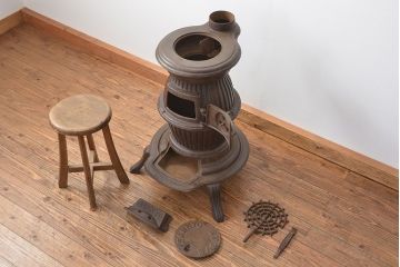アンティーク雑貨　未使用品 SANKYO(サンキョー) ビンテージダルマストーブ(大)(薪ストーブ、石炭ストーブ)