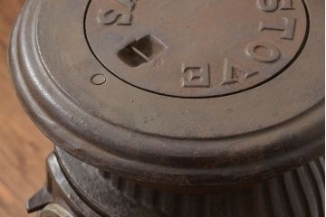 アンティーク雑貨　未使用品 SANKYO(サンキョー) ビンテージダルマストーブ(大)(薪ストーブ、石炭ストーブ)