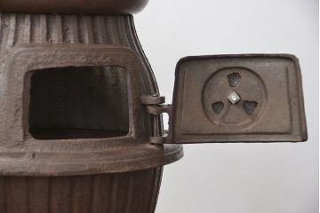アンティーク雑貨　未使用品 SANKYO(サンキョー) ビンテージダルマストーブ(中)(薪ストーブ、石炭ストーブ)