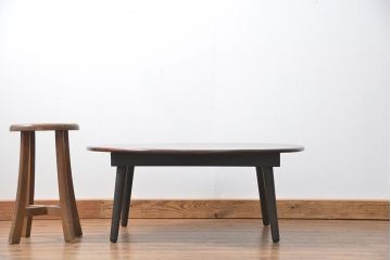 アンティーク家具　アンティーク 古い栓材の丸型センターテーブル(ちゃぶ台、ラウンドテーブル)