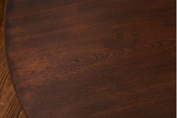 アンティーク家具　アンティーク 古い栓材の丸型センターテーブル(ちゃぶ台、ラウンドテーブル)