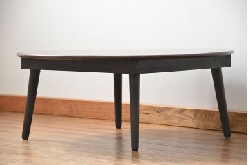 アンティーク家具　アンティーク 古い栓材の丸型センターテーブル(ちゃぶ台、ラウンドテーブル)