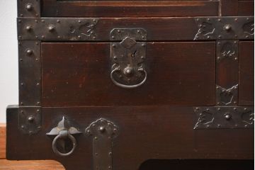 アンティーク家具　古民具・骨董 江戸〜明治期 前面栗材 米沢車箪笥(船箪笥、帳場箪笥)