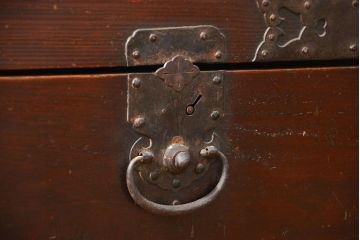 アンティーク家具　古民具・骨董 江戸〜明治期 前面栗材 米沢車箪笥(船箪笥、帳場箪笥)