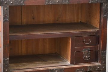 アンティーク家具　古民具・骨董 江戸〜明治期 前面栗材 米沢車箪笥(船箪笥、帳場箪笥)