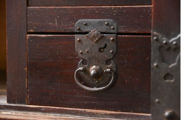 アンティーク家具　古民具・骨董 江戸〜明治期 前面栗材 米沢車箪笥(船箪笥、帳場箪笥)