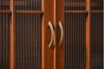 レトロ家具　昭和レトロ モールガラスの本箱(ブックケース、収納棚)