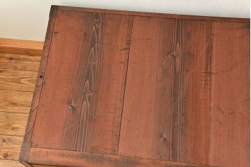 アンティーク家具　古民具・骨董 上質な前面欅材の漆塗り高級ワードローブ