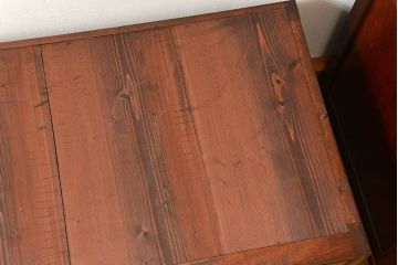 アンティーク家具　古民具・骨董 上質な前面欅材の漆塗り高級ワードローブ