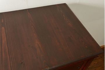 アンティーク家具　古民具・骨董 上質な前面欅材の漆塗り高級ワードローブ