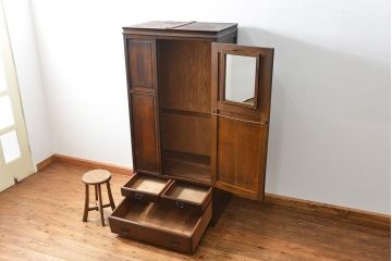 レトロ家具　昭和レトロ 味のあるナラ材ワードローブ
