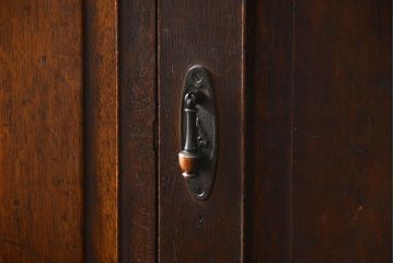 レトロ家具　昭和レトロ 味のあるナラ材ワードローブ