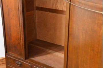 レトロ家具　昭和レトロ 味のあるナラ材ワードローブ