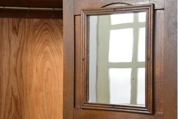 レトロ家具　昭和レトロ 味のあるナラ材ワードローブ