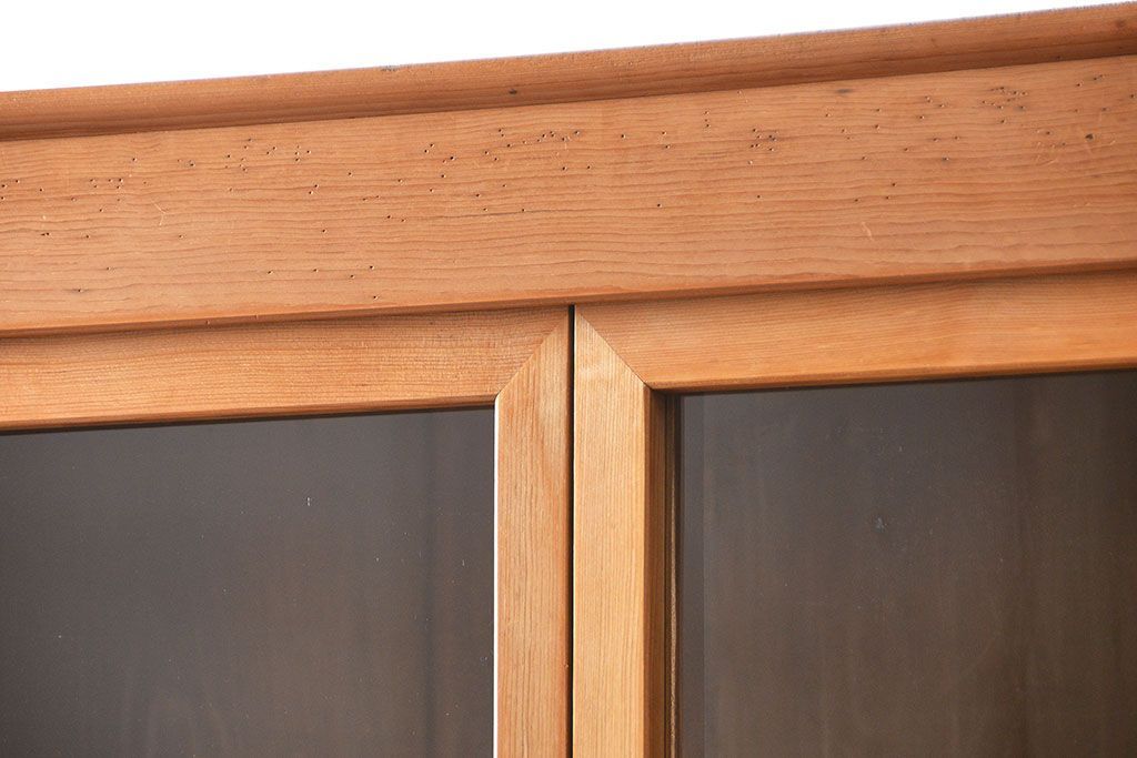 アンティーク家具　アンティーク 古い木味の上品な関西収納棚(水屋箪笥、ガラスケース、収納棚、飾り棚)