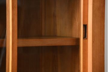 アンティーク家具　アンティーク 古い木味の上品な関西収納棚(水屋箪笥、ガラスケース、収納棚、飾り棚)