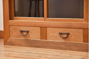 アンティーク家具　アンティーク 古い木味の上品な関西収納棚(水屋箪笥、ガラスケース、収納棚、飾り棚)