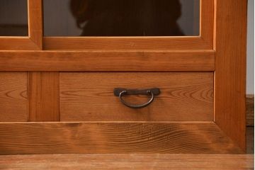 アンティーク家具　アンティーク 古い木味の上品な関西収納棚(水屋箪笥、ガラスケース、収納棚、飾り棚)