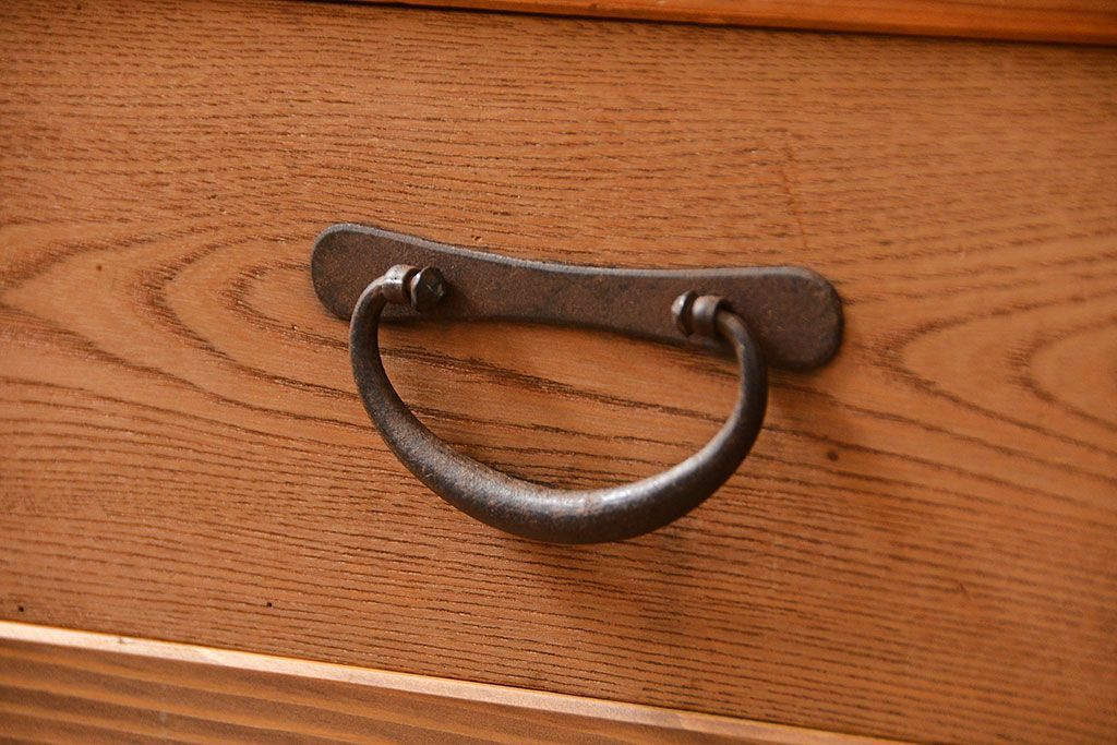 アンティーク家具　アンティーク 古い木味の上品な関西収納棚(水屋箪笥、ガラスケース、収納棚、飾り棚)