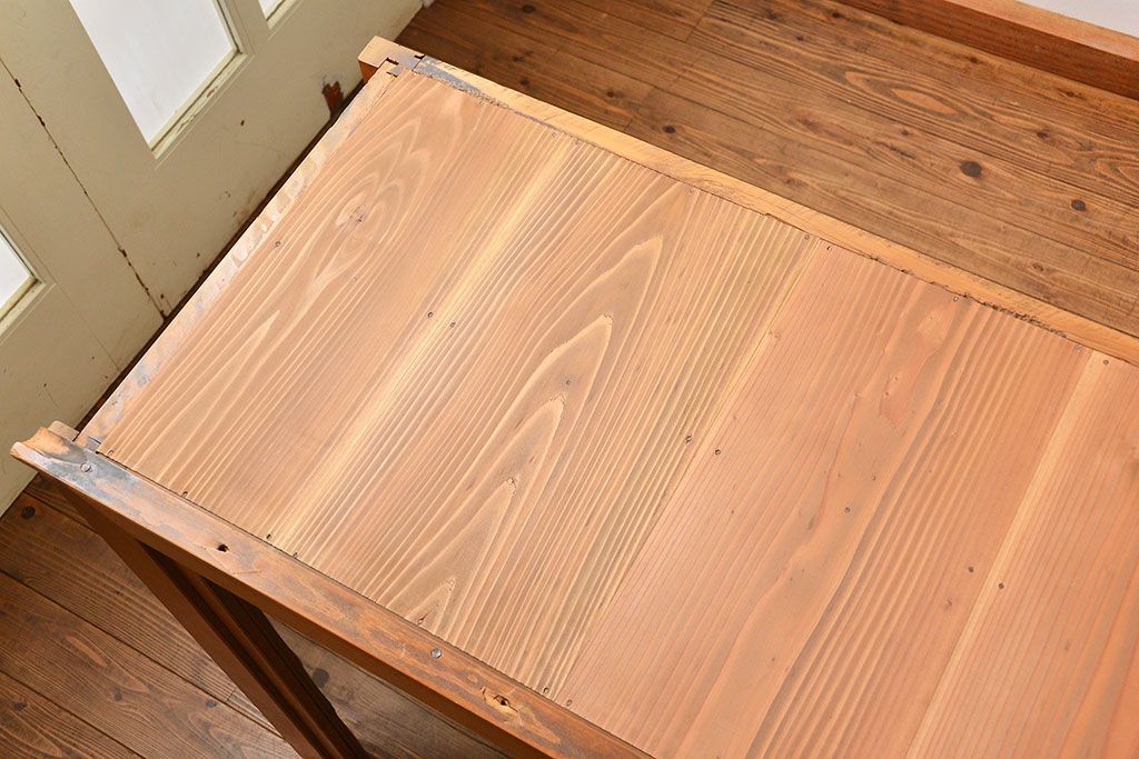 アンティーク家具　アンティーク 古い木味の上品な関西収納棚(水屋箪笥、ガラスケース、収納棚、飾り棚)