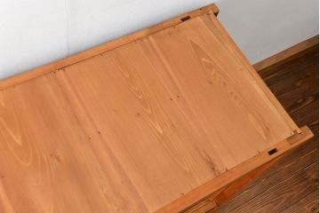 アンティーク家具　アンティーク 古い木味の上品な関西収納棚(水屋箪笥、ガラスケース、収納棚、飾り棚)