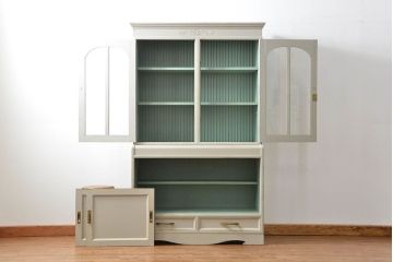 アンティーク家具　アンティークペイントの古い食器棚(カップボード、キッチンキャビネット、収納棚)