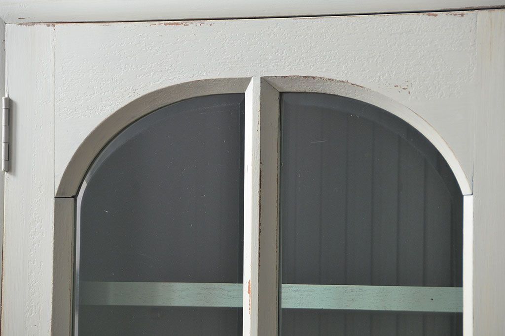 アンティーク家具　アンティークペイントの古い食器棚(カップボード、キッチンキャビネット、収納棚)