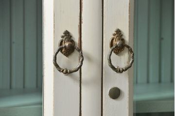 アンティーク家具　アンティークペイントの古い食器棚(カップボード、キッチンキャビネット、収納棚)