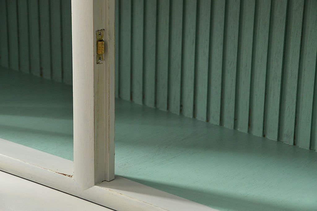 アンティーク家具　アンティークペイントの古い食器棚(カップボード、キッチンキャビネット、収納棚)