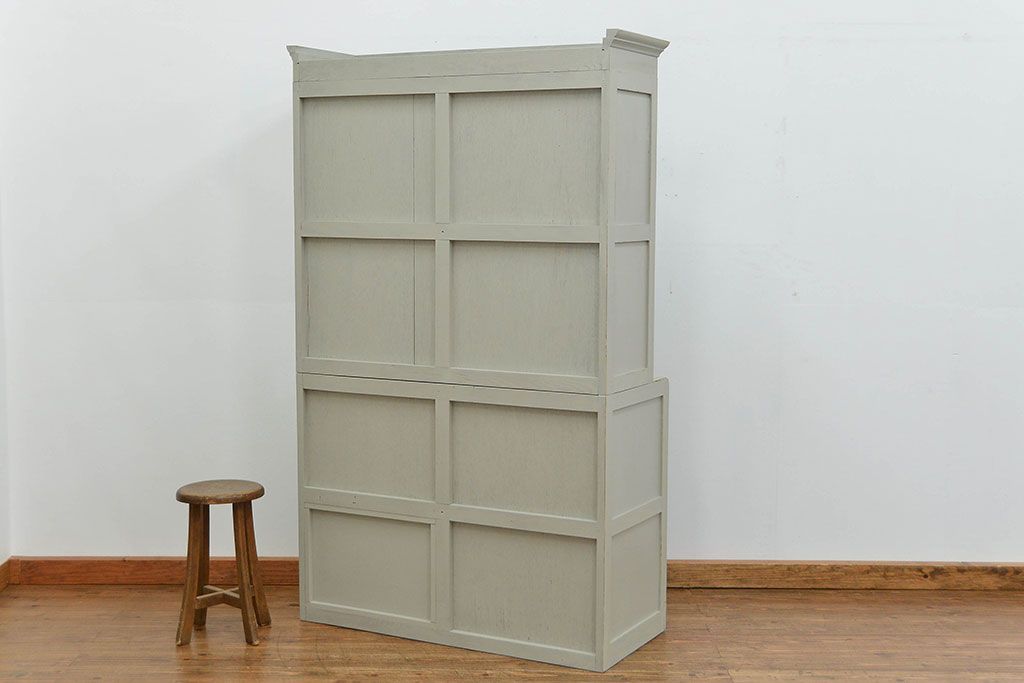 アンティーク家具　アンティークペイントの古い食器棚(カップボード、キッチンキャビネット、収納棚)