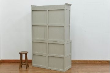 アンティーク家具　アンティークペイントの古い食器棚(カップボード、キッチンキャビネット、収納棚)