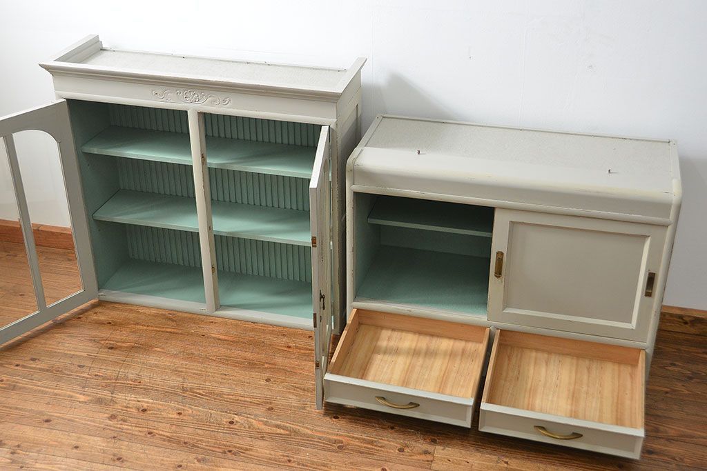 アンティーク家具　アンティークペイントの古い食器棚(カップボード、キッチンキャビネット、収納棚)