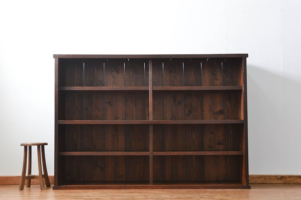 アンティーク家具　アンティーク 古い木の大きな飾り棚(陳列棚、収納棚)