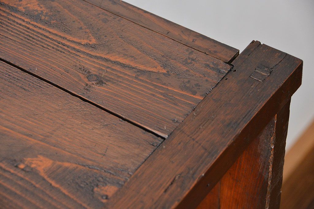 アンティーク家具　アンティーク 古い木の大きな飾り棚(陳列棚、収納棚)