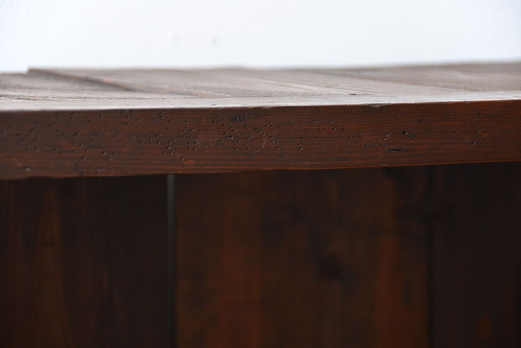 アンティーク家具　アンティーク 古い木の大きな飾り棚(陳列棚、収納棚)