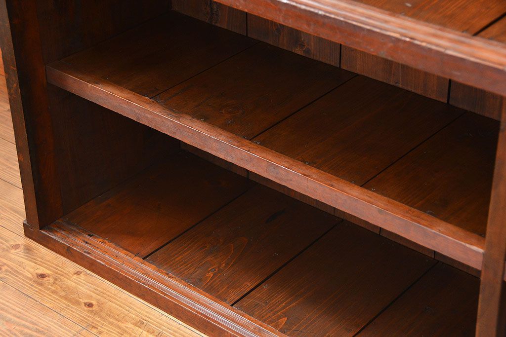 アンティーク家具　アンティーク 古い木の大きな飾り棚(陳列棚、収納棚)