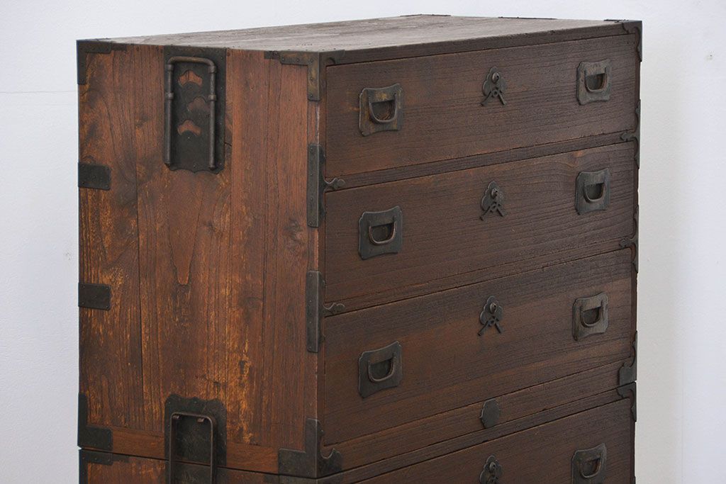 アンティーク家具　古民具・骨董 モダンな五丁引き出し二段重ね時代箪笥(たんす、タンス)