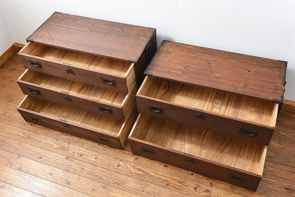 アンティーク家具　古民具・骨董 モダンな五丁引き出し二段重ね時代箪笥(たんす、タンス)